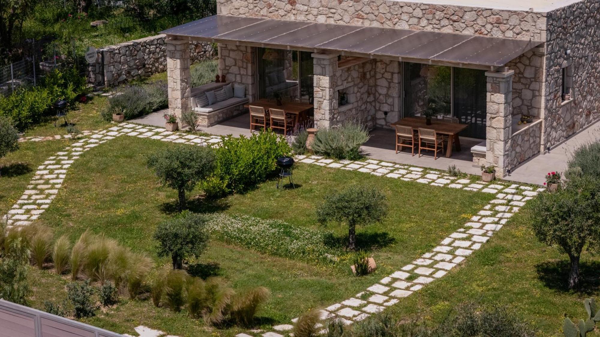 Arignote Holiday home